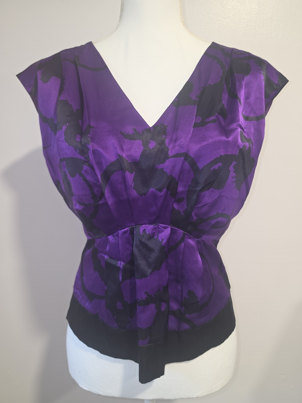 Anthropologie Lost April Purple Floral V-Neck 100% Silk Peplum Top Size Small